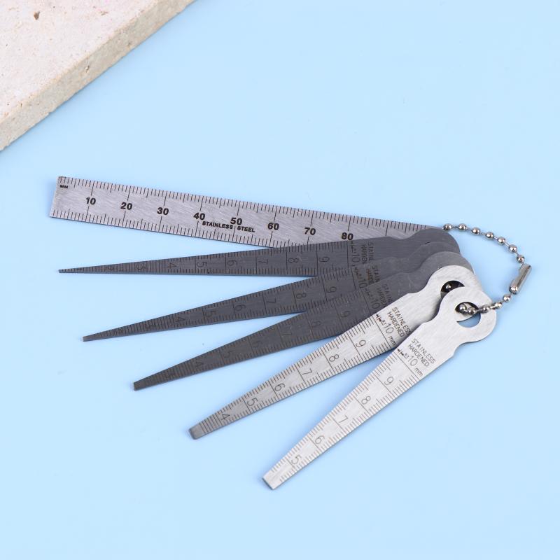 Tools Use In The Workshop - スチール製テーパー型隙間ゲージ 6個入りセット。高精度な測定ツールで、エンジンバルブのシム調整や機械工場での検査に使用。